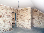 Спальня 1, вид 2, отделка стен - глина